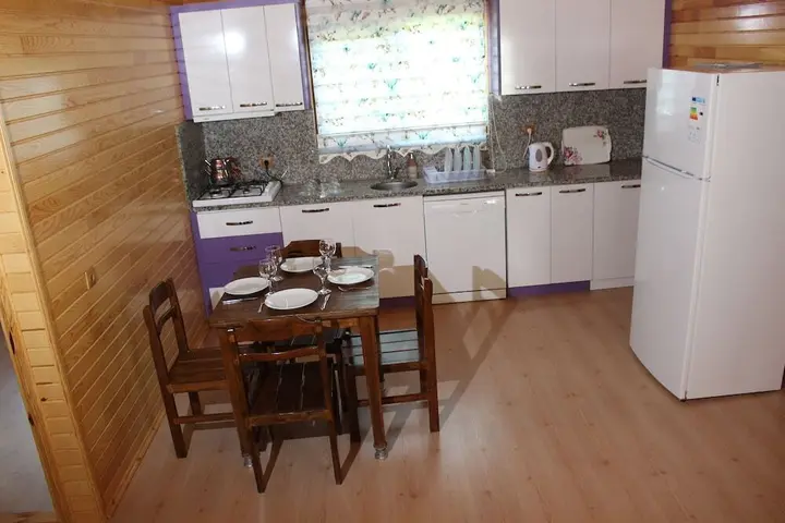Чиралы: Ikiz Villas