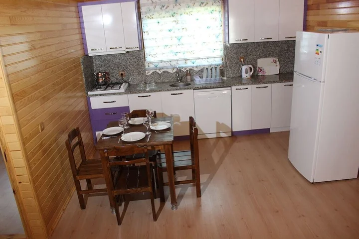 Чиралы: Ikiz Villas