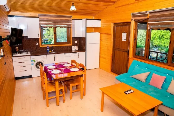 Чиралы: Ikiz Villas