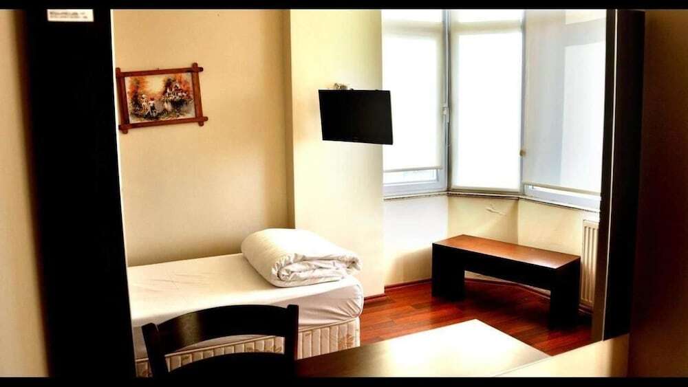 Хайраболу: Basol Hotel