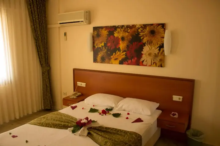 Чешме: Lord Hotel