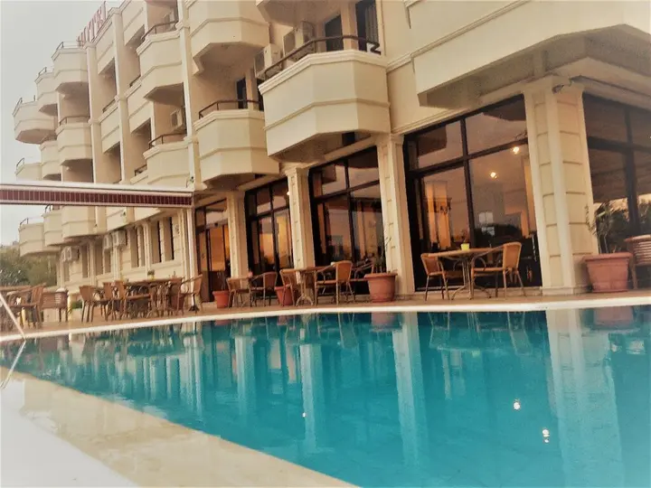 Чешме: Lord Hotel