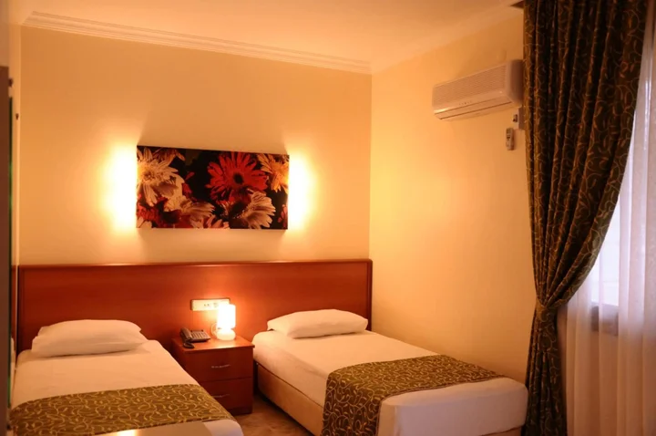 Чешме: Lord Hotel