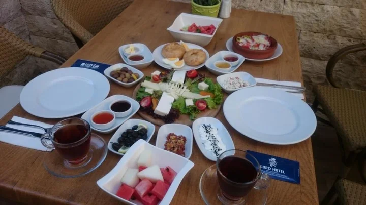 Чешме: Lord Hotel