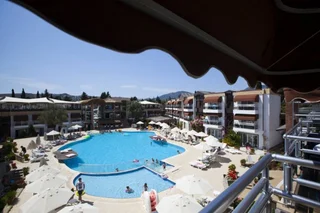 Битез: Risa Hotel