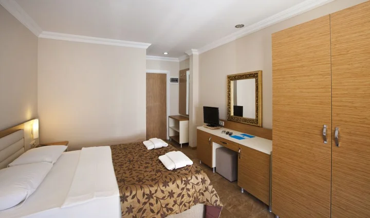 Битез: Risa Hotel