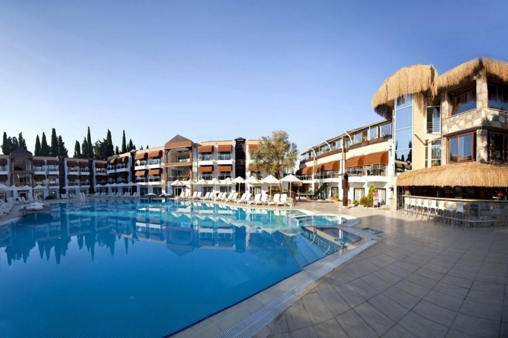 Битез: Risa Hotel