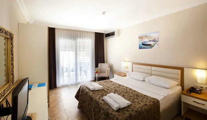 Битез: Risa Hotel