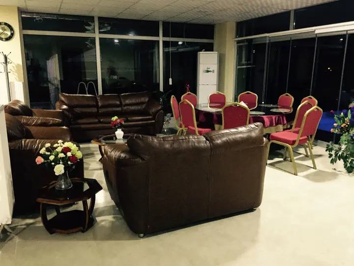 Тосия: Miray Otel