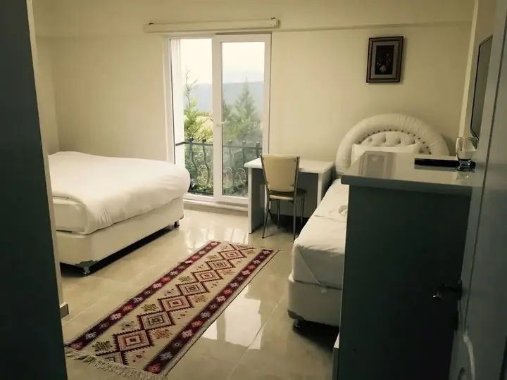 Тосия: Miray Otel