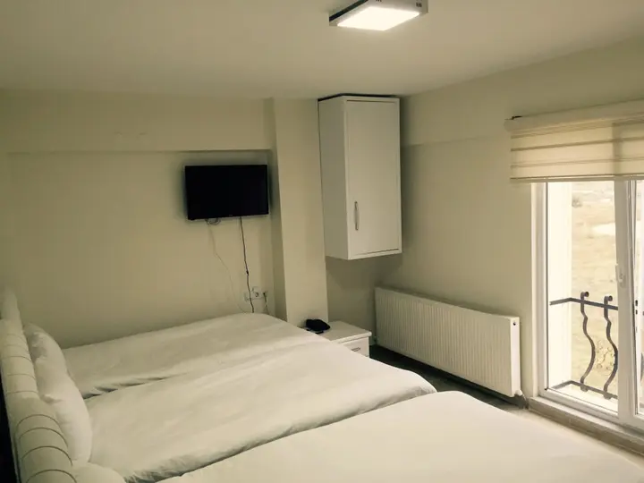 Тосия: Miray Otel