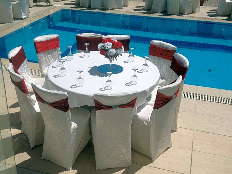 Тосия: Miray Otel