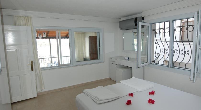 Каш: Jasmine House