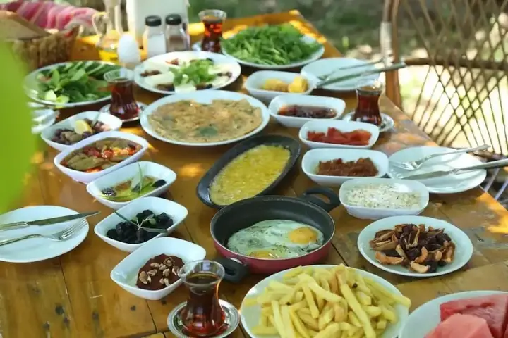 Зейтинликой: Gokceada Uysallar Köy Evi
