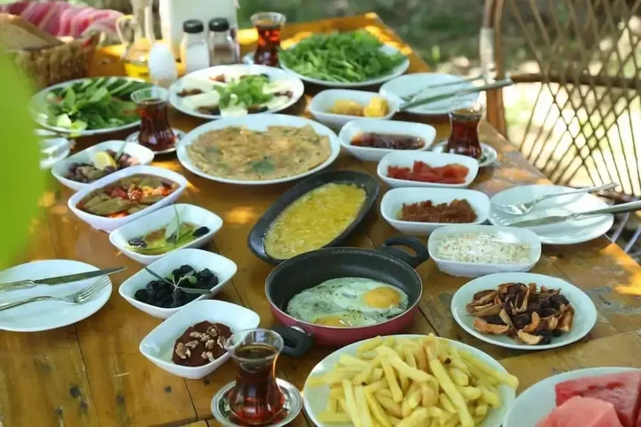 Зейтинликой: Gokceada Uysallar Köy Evi