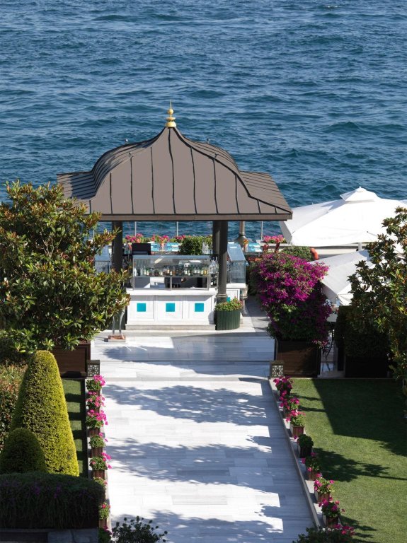 Стамбул: Four Seasons Hotel Istanbul at the Bosphorus