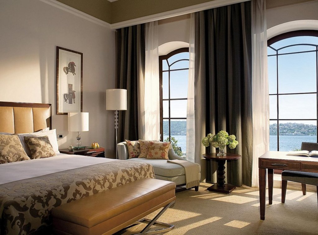 Стамбул: Four Seasons Hotel Istanbul at the Bosphorus