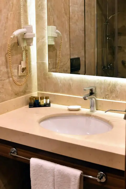Инегол: Inegol Royal Hotel