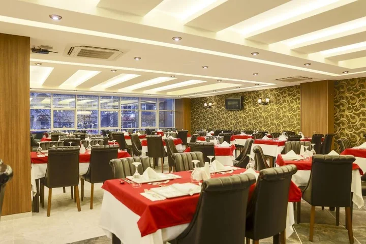 Инегол: Inegol Royal Hotel