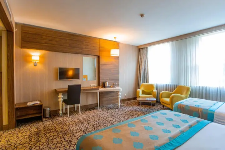 Инегол: Inegol Royal Hotel