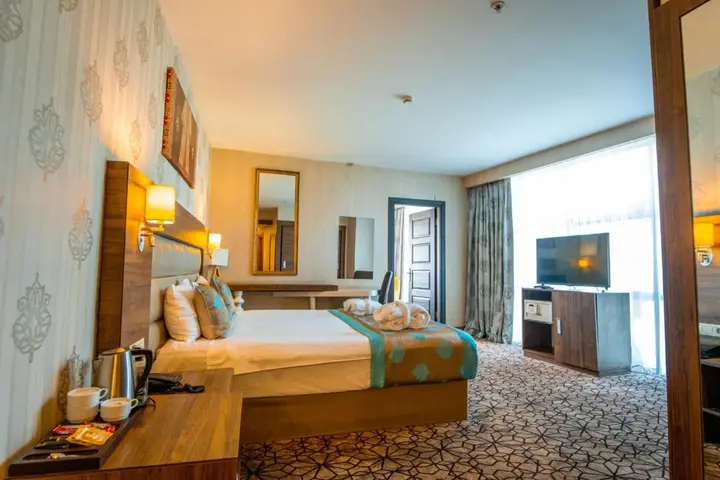 Инегол: Inegol Royal Hotel