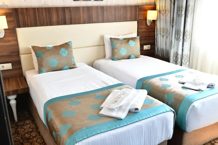 Инегол: Inegol Royal Hotel