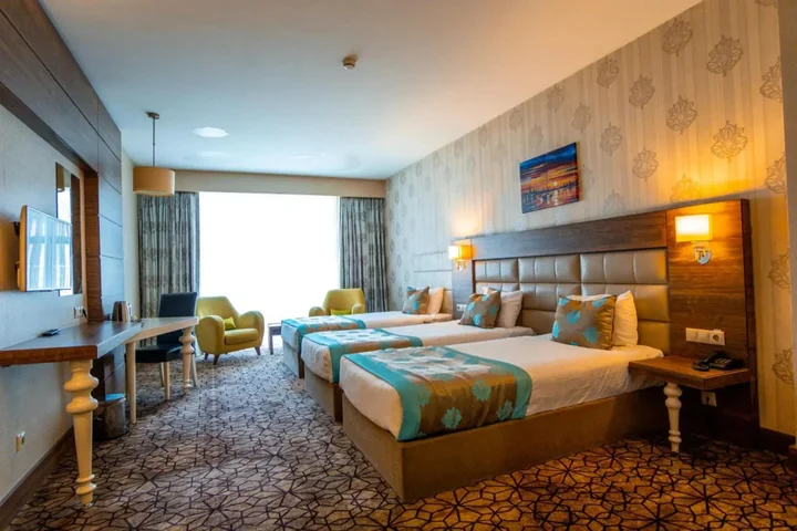 Инегол: Inegol Royal Hotel