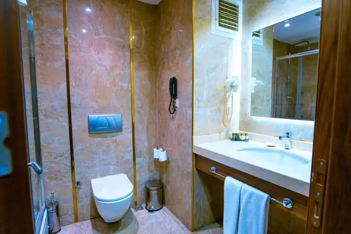 Инегол: Inegol Royal Hotel
