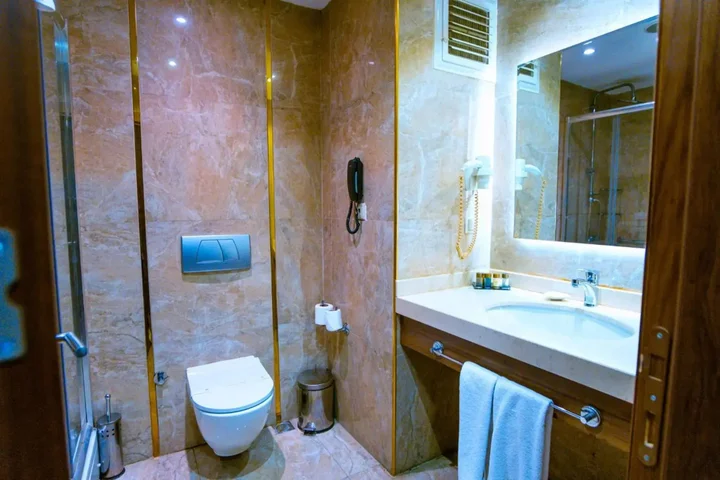 Инегол: Inegol Royal Hotel