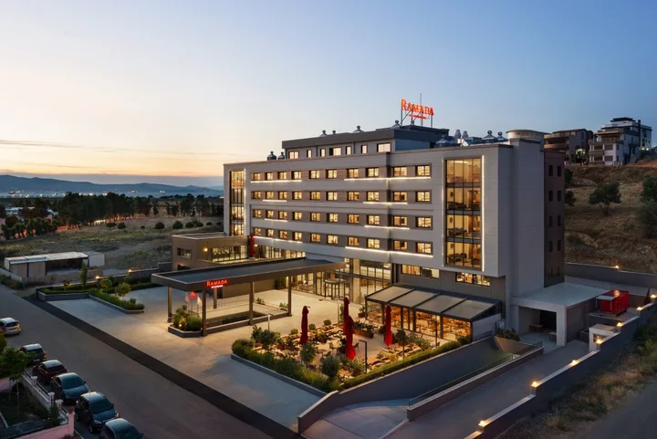 Дикили: Отель Ramada by Wyndham Izmir Aliaga