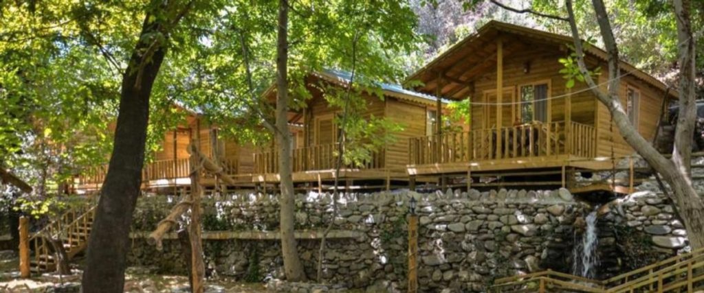 Эдремит: Alacahan Bungalow Evleri