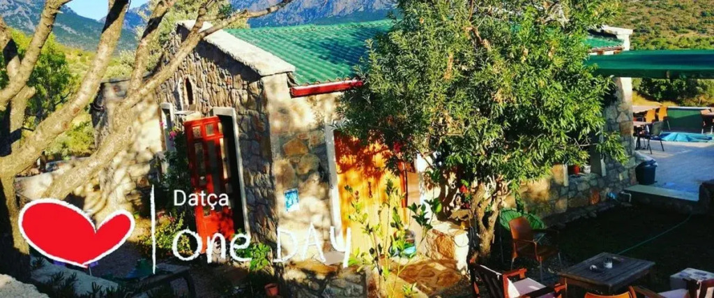 Датча: W. Antic Cafe Restaurant Butik Otel