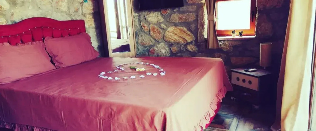 Датча: W. Antic Cafe Restaurant Butik Otel