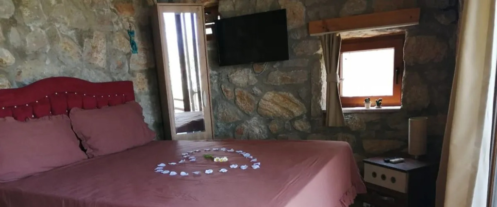 Датча: W. Antic Cafe Restaurant Butik Otel