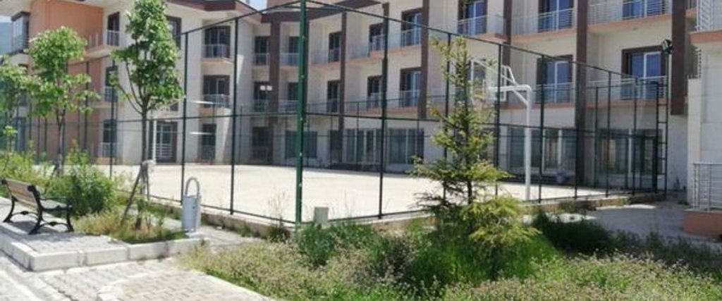 Янык: Kartepe Akçakoca Mesleki ve Teknik Anadolu Lisesi