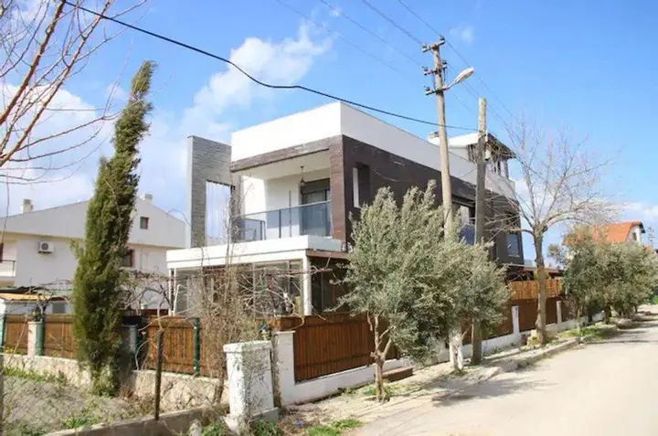 Урла: Arya Villa