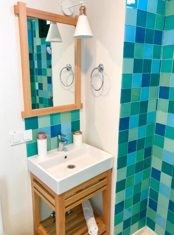 Айвалык: Ayvalik Rebetiko Otel