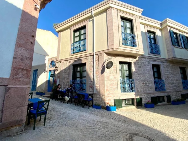 Айвалык: Ayvalik Rebetiko Otel