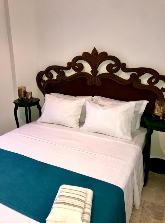 Айвалык: Ayvalik Rebetiko Otel