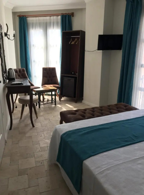 Айвалык: Ayvalik Rebetiko Otel