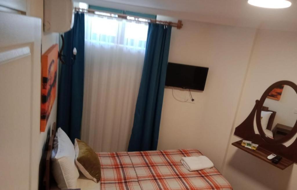 Айвалык: Ayvalik Rebetiko Otel