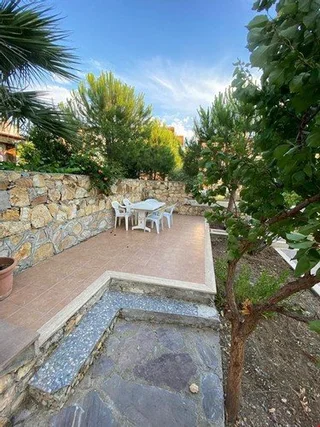 Айвалык: Villa Kezan