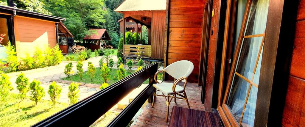 Арсин: Akyüz Kardeşler Otel & Bungolow