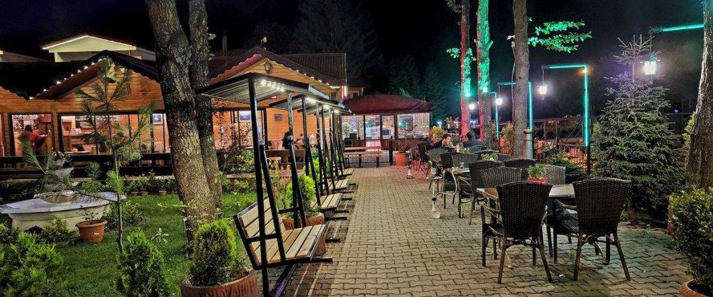 Арсин: Akyüz Kardeşler Otel & Bungolow