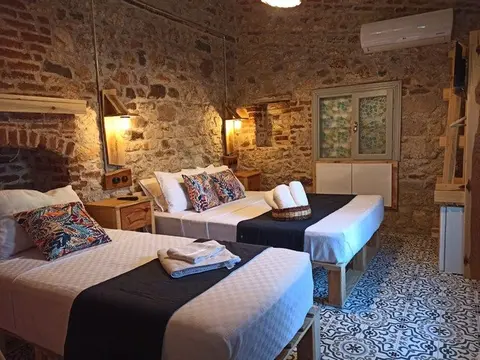 Айвалык: Belkıs Konukevi