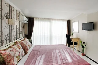 Стамбул: The House Next To
