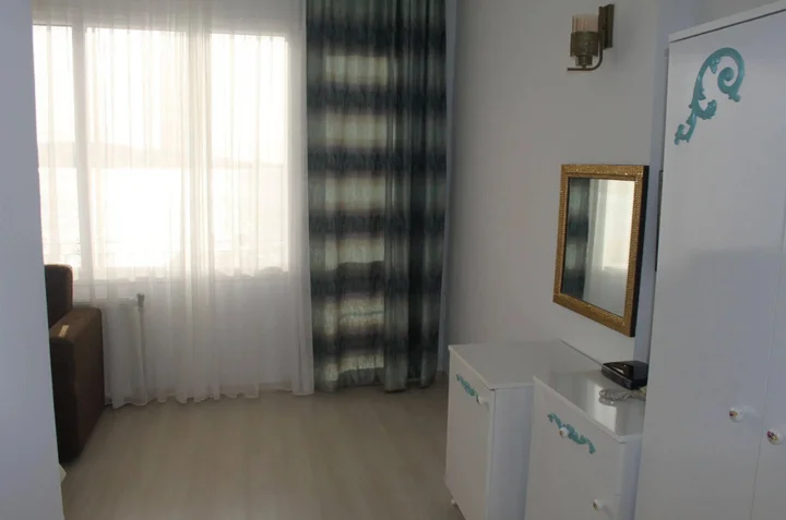 Фоча: Foca Kumsal Hotel