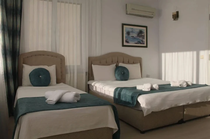 Фоча: Foca Kumsal Hotel