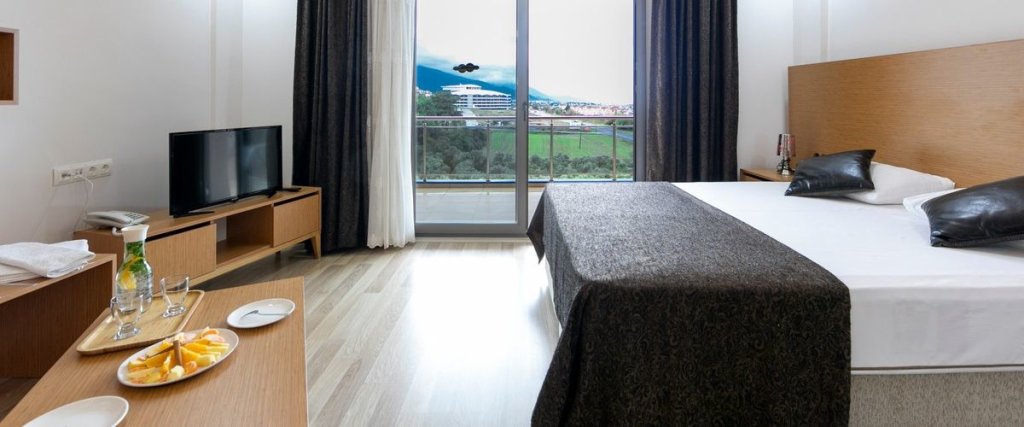Гюзельчамлы: Gümüş Suites Spa Hotel Kuşadası