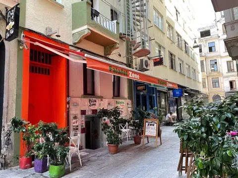 Cozy Very Central Family Suite 1+1 Nearby Istiklal — фото 1